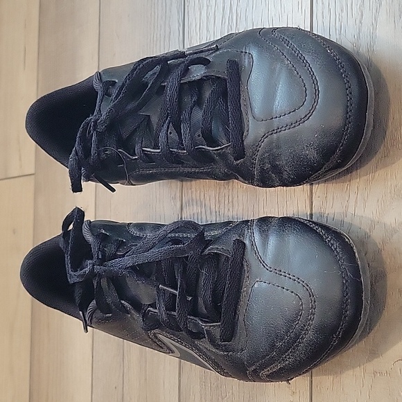 Nike Tiempo Legend 9 Club Black Soccer Cleats Boys Size 6 - Picture 5 of 7